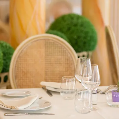 Hotel Hellenia Yachting & 4*