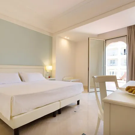Hotel Hellenia Yachting & Giardini Naxos