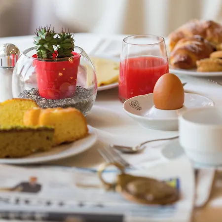 Hellenia Yachting & Hotel Giardini-Naxos