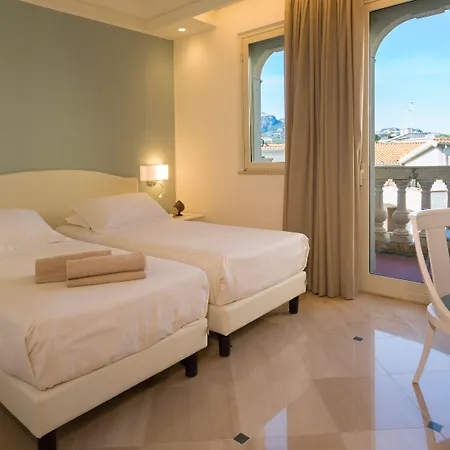 Hotel Hellenia Yachting & Giardini-Naxos