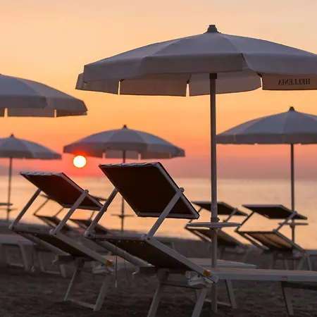 Hotel Hellenia Yachting & Giardini Naxos