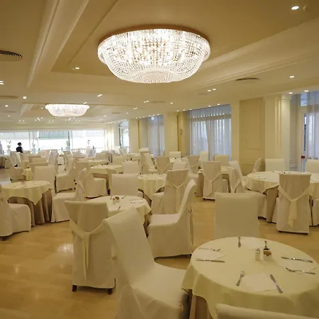 Hellenia Yachting & Hotel