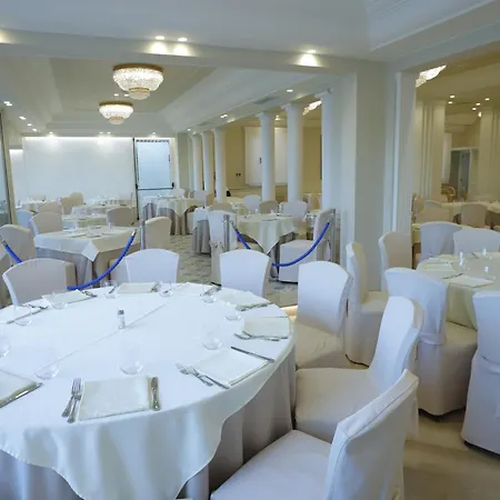 Hellenia Yachting & Hotel Giardini Naxos