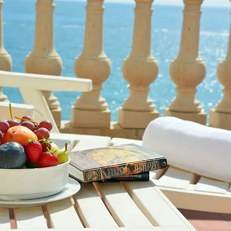 Hellenia Yachting & Hotel