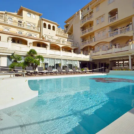 Hellenia Yachting & 4* Giardini-Naxos