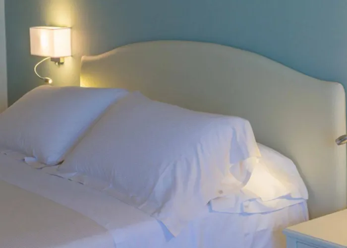 Hellenia Yachting & Giardini Naxos