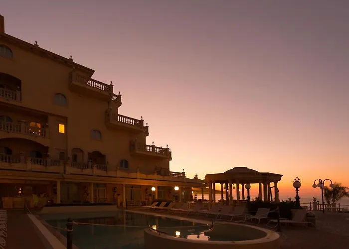 Hellenia Yachting & 4* Giardini Naxos