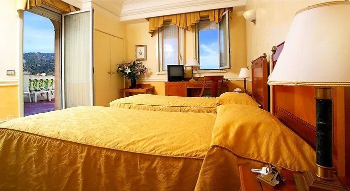 Hellenia Yachting & Hotel