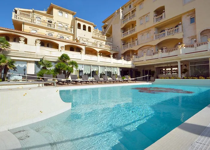 Hellenia Yachting & Giardini Naxos