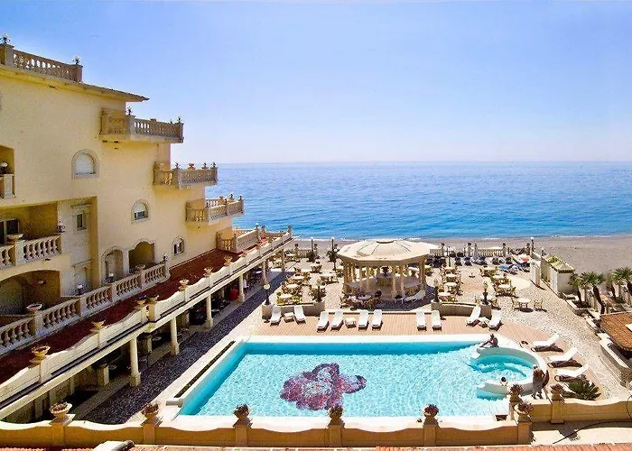 Hellenia Yachting & 4* Giardini Naxos