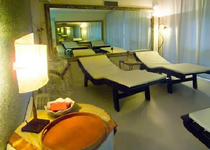 Hellenia Yachting & Hotel