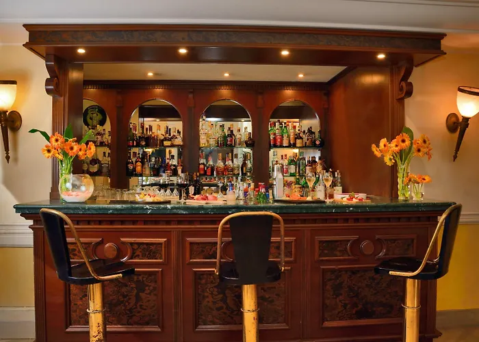 Hellenia Yachting & Hotel 4*