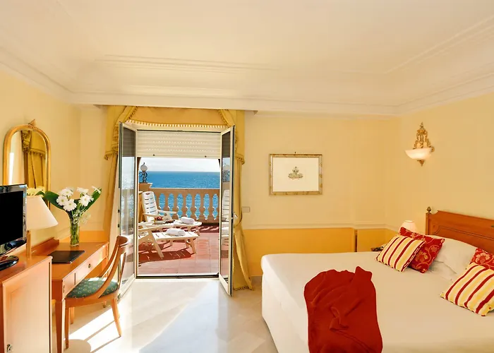 Hotel Hellenia Yachting & 4*